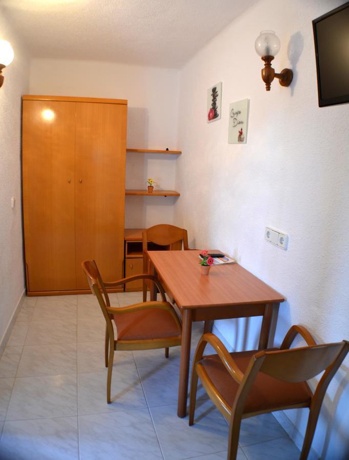 Apartamentos Isabel ปลายามิจอร์น ภายนอก รูปภาพ